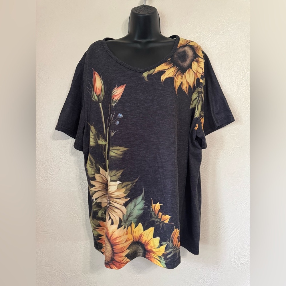 Gray Sunflower-Print Short Sleeve Tee 0543